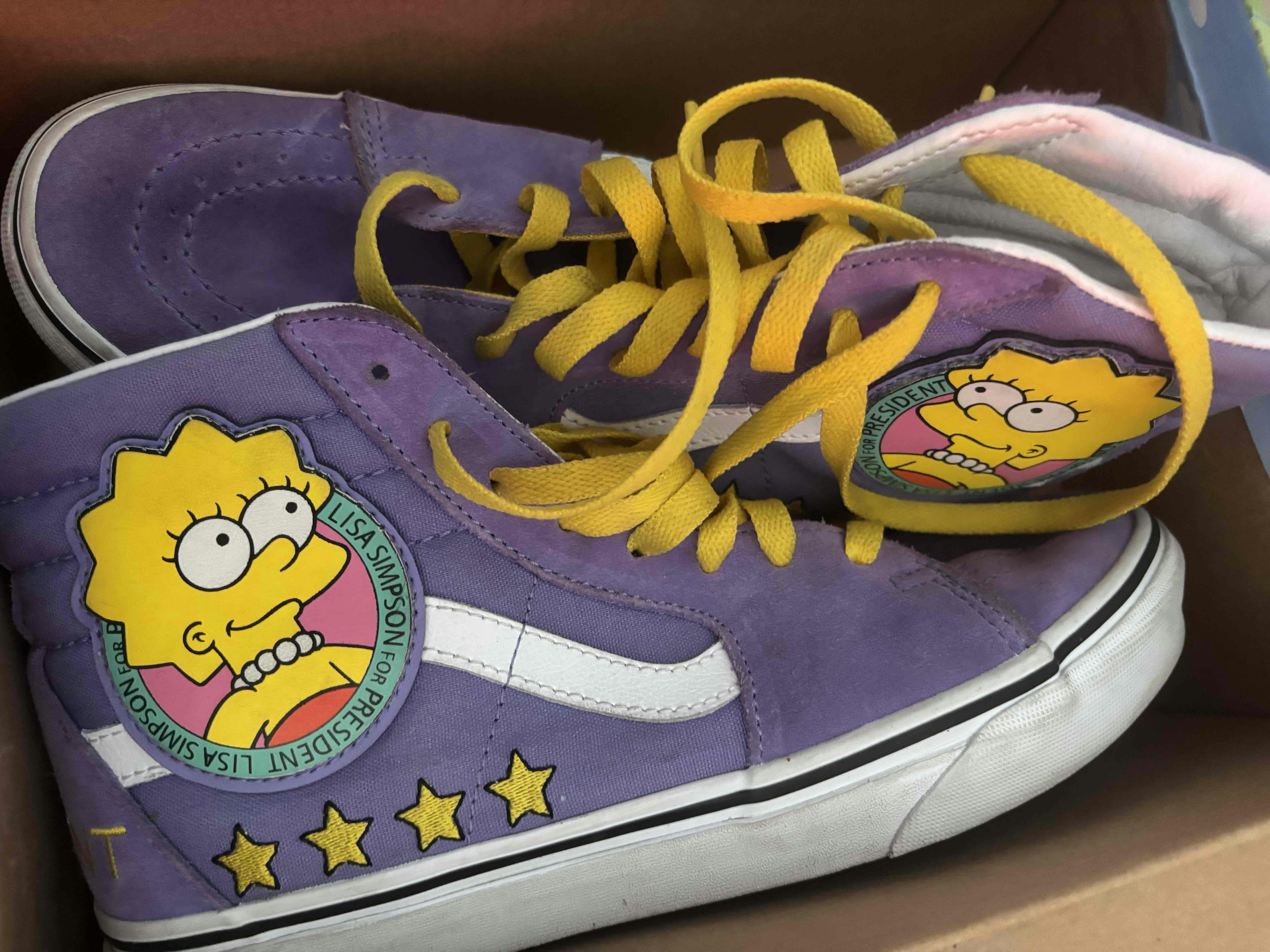 The Simpsons x Vans Sk8-Hi 'Lisa 4 Prez' VN0A4BV617G The Simpsons x Vans Sk8-Hi 'Lisa 4 Prez' VN0A4BV617G
